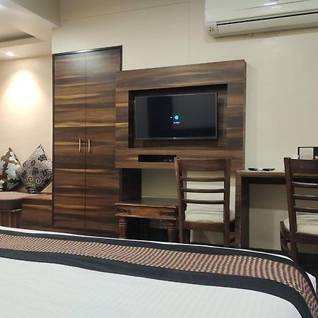 Hotel Rang Mahal Near Jaipur International Airport Dış mekan fotoğraf