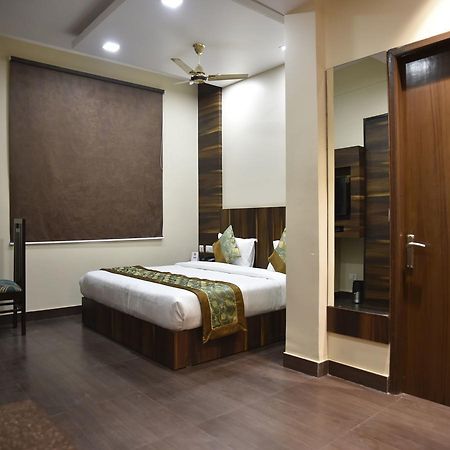 Hotel Rang Mahal Near Jaipur International Airport Dış mekan fotoğraf