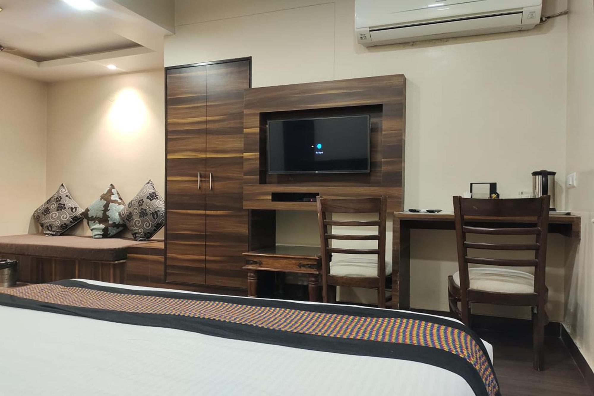 Hotel Rang Mahal Near Jaipur International Airport Dış mekan fotoğraf