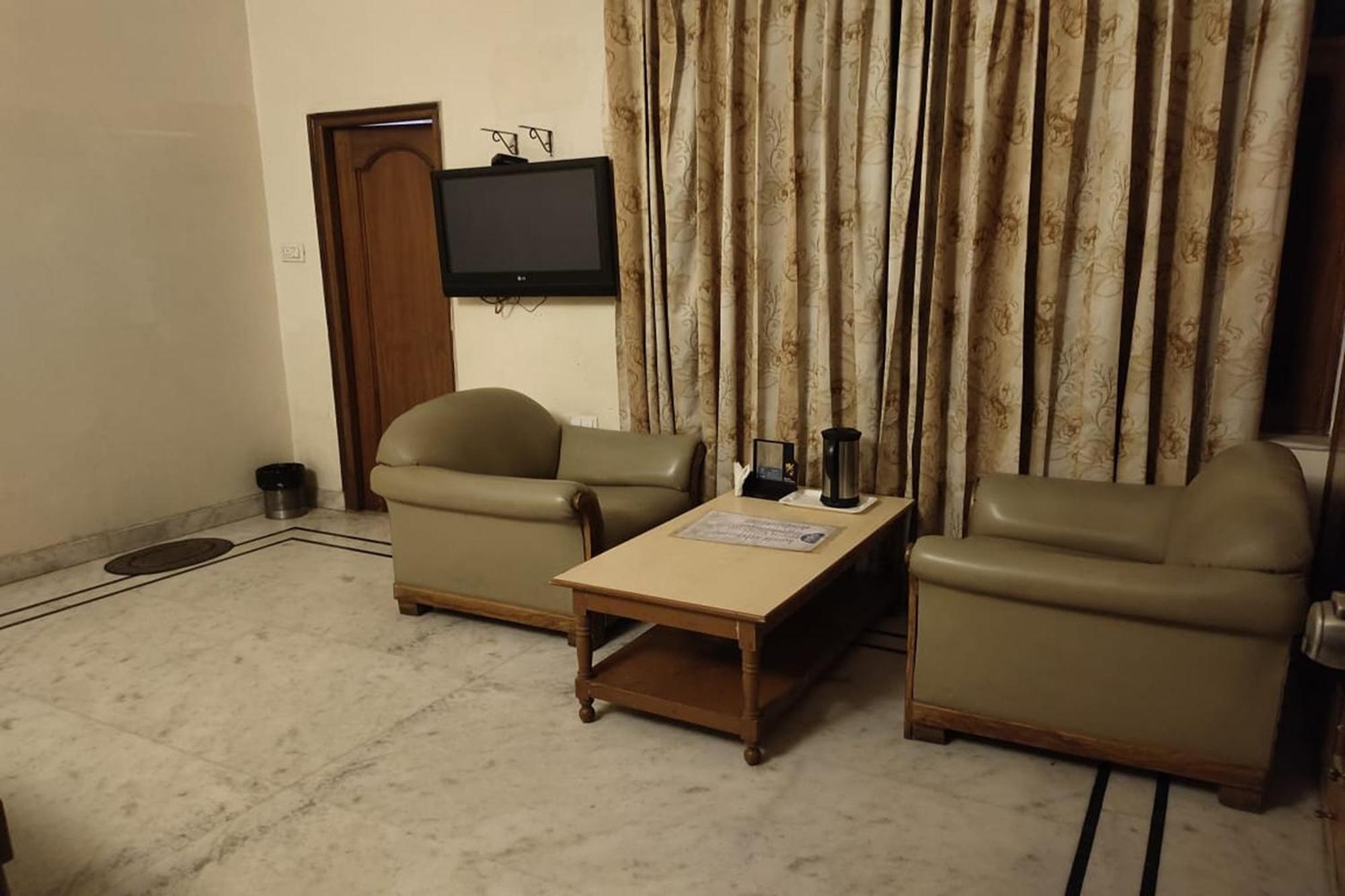Hotel Rang Mahal Near Jaipur International Airport Dış mekan fotoğraf